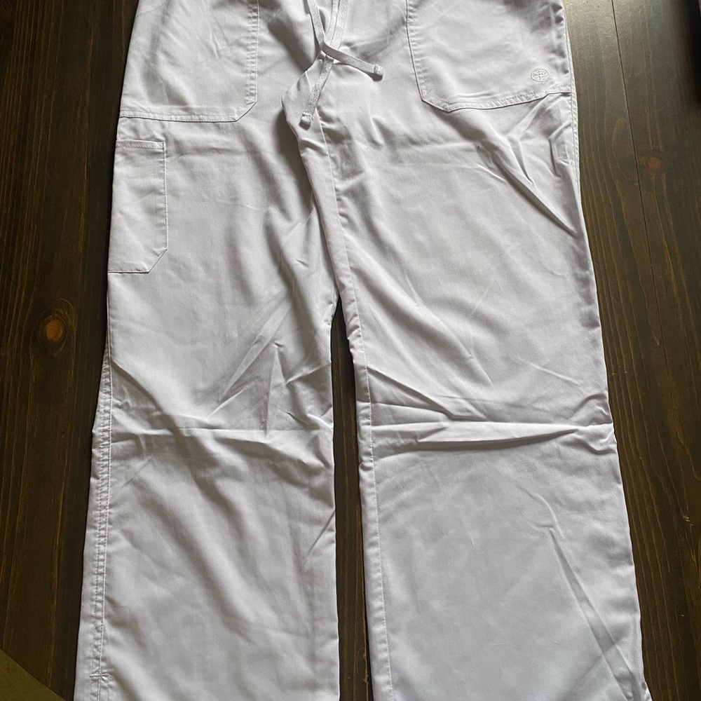 White Women’s Scrub Pants